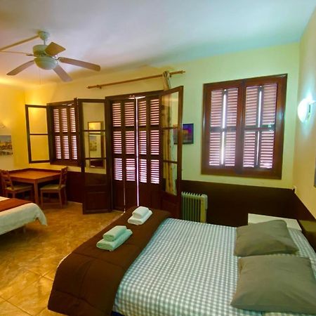 Hostal Atlanta Эл Аренал Экстерьер фото