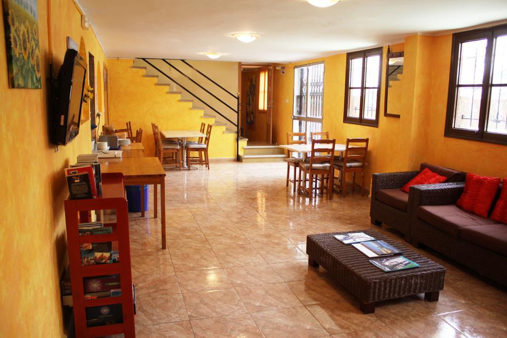 Hostal Atlanta Эл Аренал Экстерьер фото